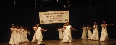 Dance - "III Std Girls"