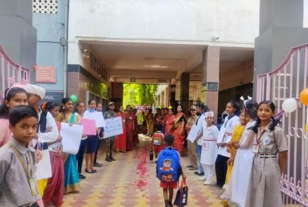 Pre-primary students welcome by Red House on 19.06.23