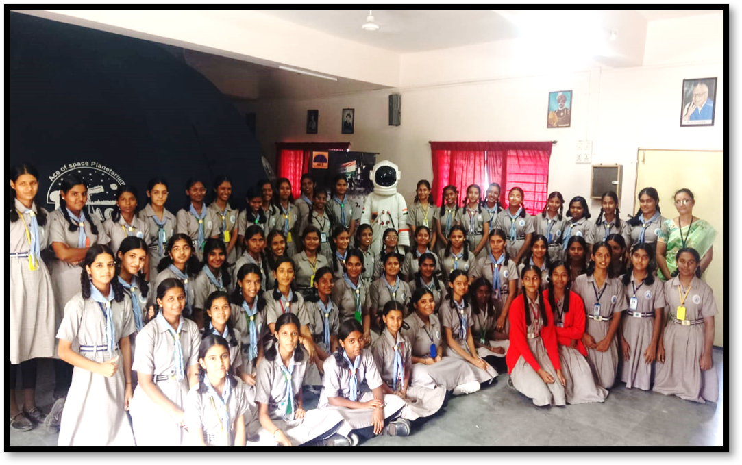 Space Planetarium show